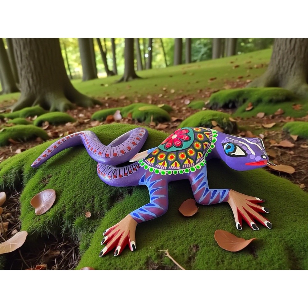 Oaxacan Alebrije Large Lizard Iguana Copal Wood‎ Carving Multicolor Folk Art